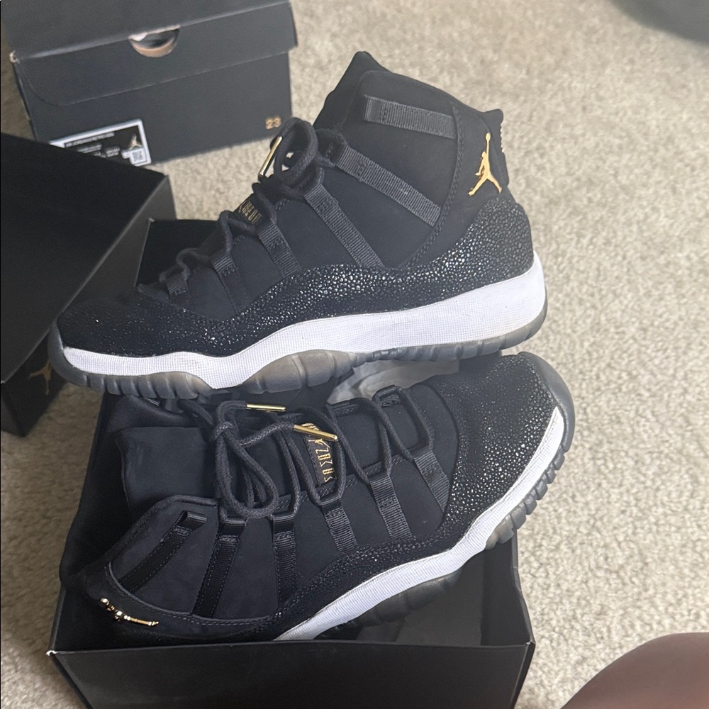 Jordan Women's Sneakers in Black and Gold - Picture 2 of 5